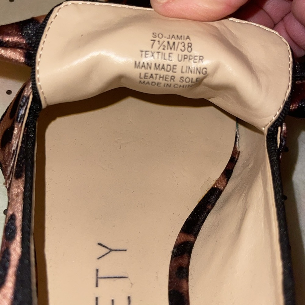 Sole Society Leopard Print Bow Loafers, size 7.5 - Picture 4 of 4